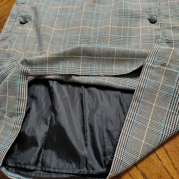 slevless jumper dress with button details - Picture 4 of 6